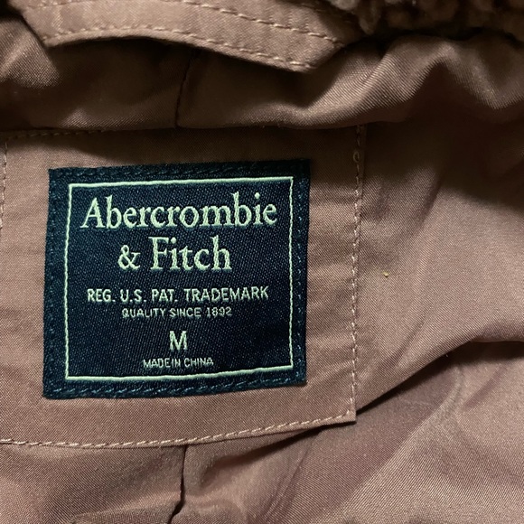 Abercrombie faux fur style fall jacket - Picture 3 of 3